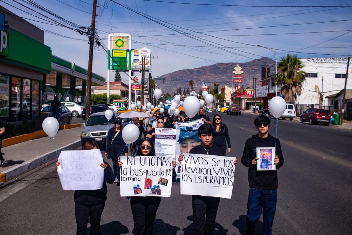 Marchan en silencio por menores de edad víctimas de delitos