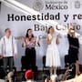 Convoca Sheinbaum a ciudadanos, funcionarios y personajes públicos que abarrotan la avenida Revolución en Tijuana