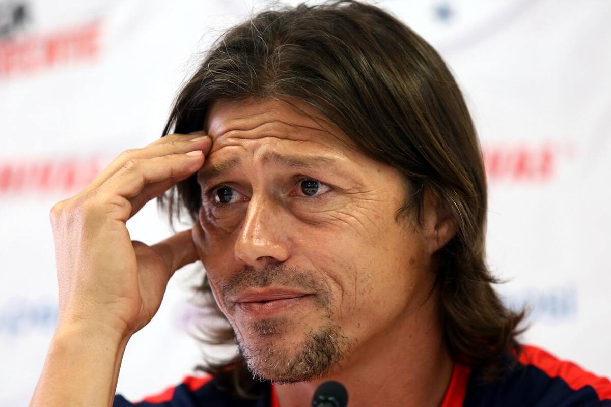 Matías Almeyda admitió que mantiene contacto con Luis Fernando Tena