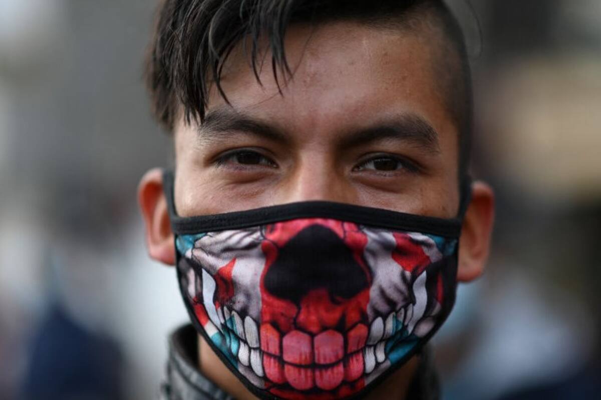 Protestas en Guatemala: piden la renuncia del presidente y de la jefa del
Ministerio Público por la destitución del fiscal anticorrupción