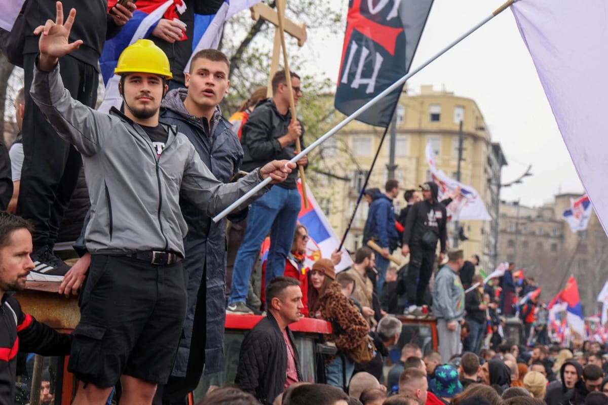 Presidente de Serbia endurece su discurso y promete mano dura contra protestas