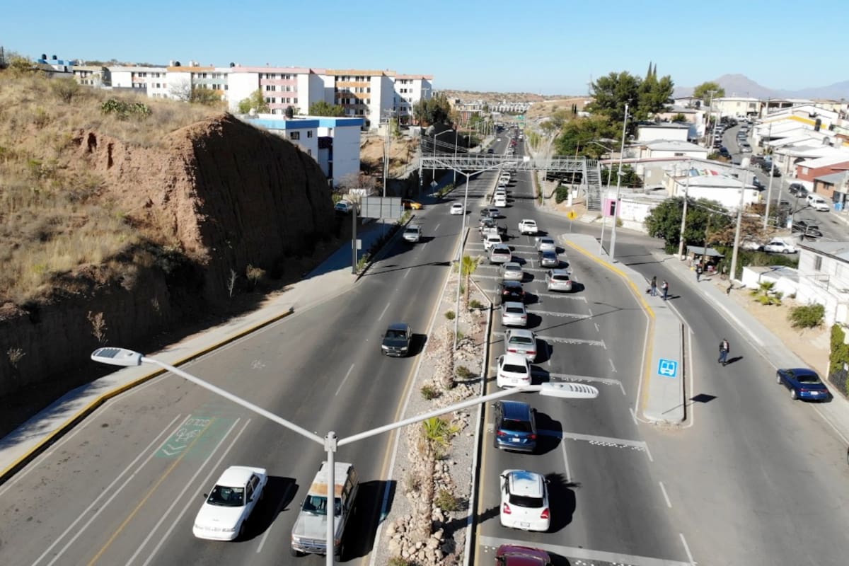 Registran garitas de Nogales filas de 180 minutos para pasar a EU