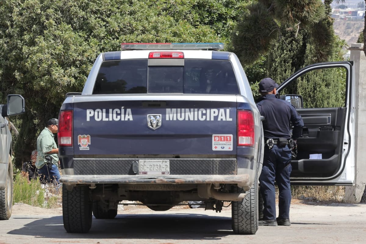 El cadáver fue encontrado en el panteón “Jardines Eternos” de la colonia Aguaje de la Tuna. Foto: Sergio Ortiz