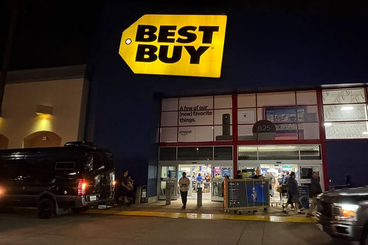 Aprovechan descuentos en televisores y otros electrónicos este Black Friday