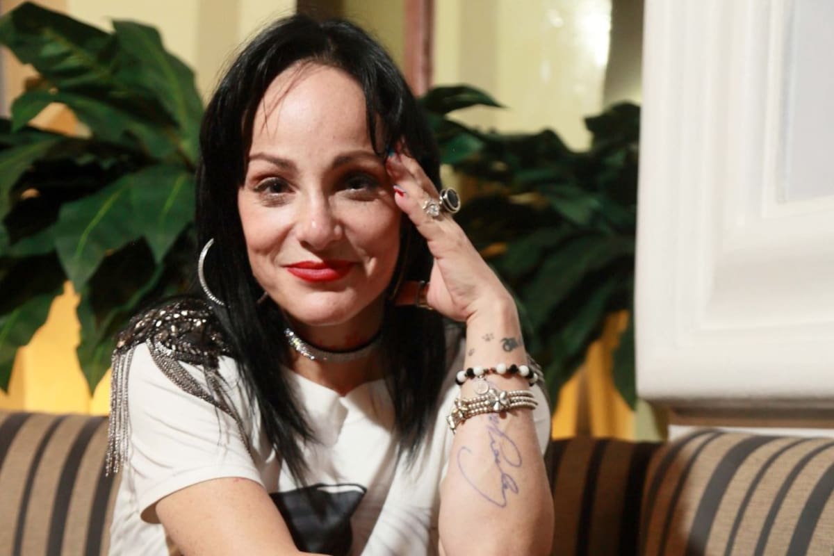 Hermana de Lolita Cortés revela que la cantante fue operada de emergencia luego de que su cuerpo rechazara la prótesis tras la tras la mastectomía por tratamiento para el cáncer