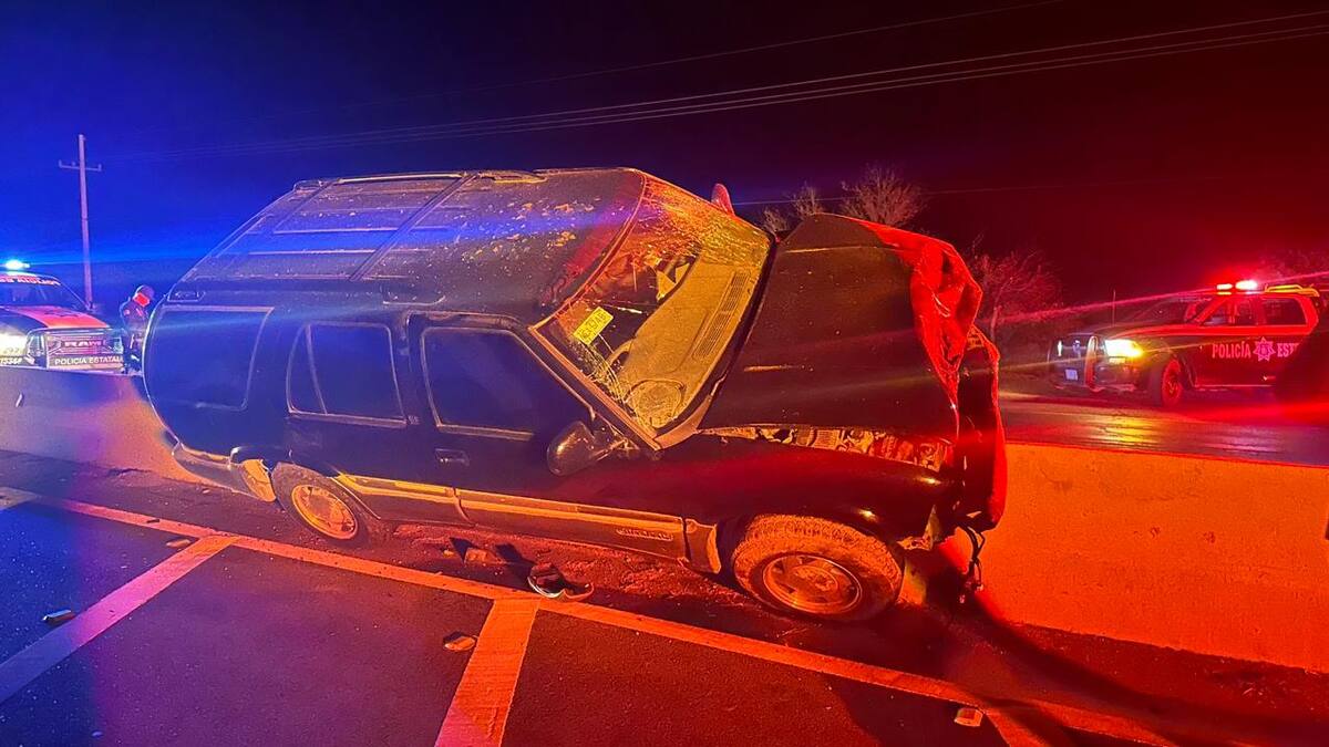 Muere joven menor de edad en choque vehicular; su novia se encuentra gravemente herida