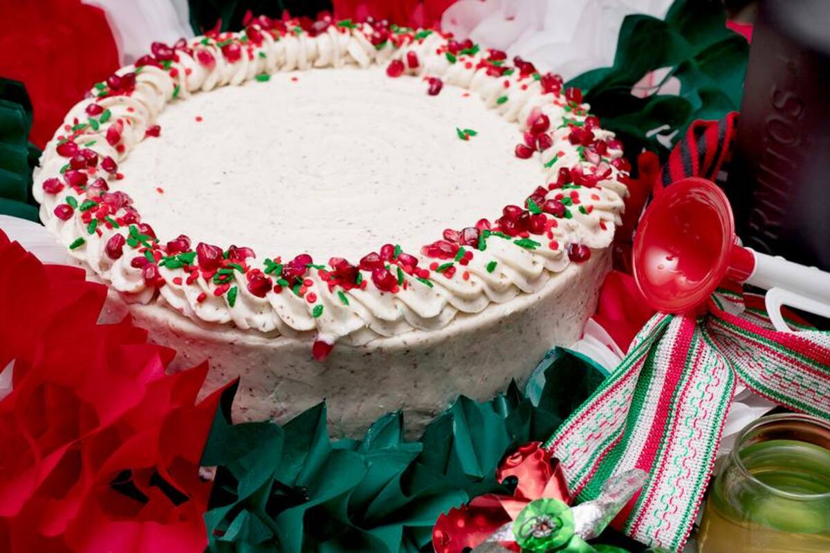Pastel de chile en nogada llega con fiestas patrias