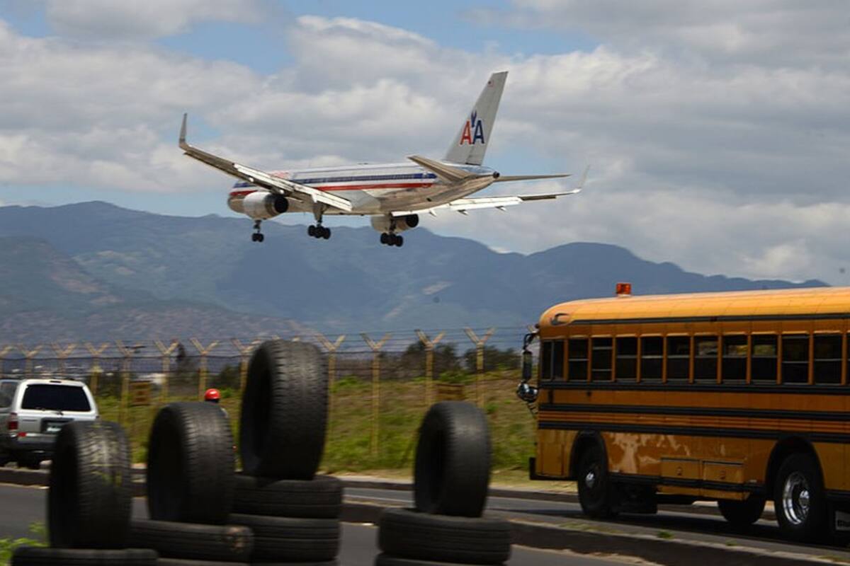 Qué aeropuertos están entre los más peligrosos del mundo (y cómo el de Honduras está a punto de salir de la lista)