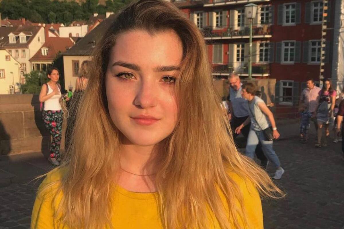 Hija de Alicia Villarreal aparece en traje de baño y muestra sus atributos