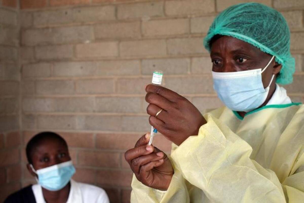 UA y OMS defienden la vacuna de AstraZeneza en África pese a dudas en Europa