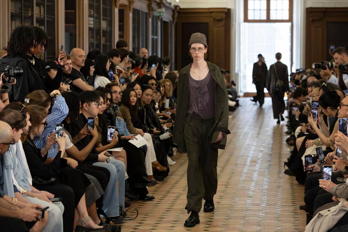 Cinco tendencias de moda vistas en París para primavera-verano de 2025