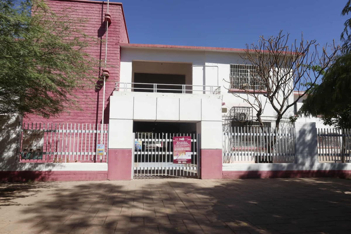Robo de térmico deja sin clases presenciales a la primaria Benito Juárez García.