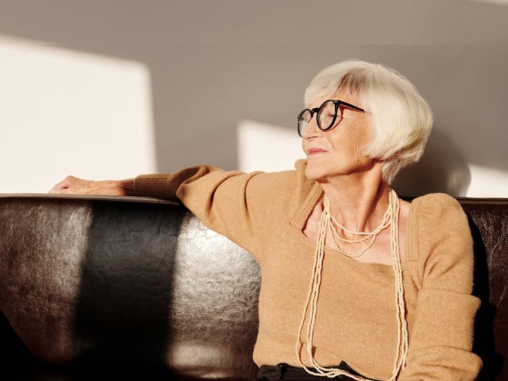 Científicos revelan que a los 70 años la satisfacción con la vida alcanza su punto máximo, ya que en esta etapa las personas tienen más estabilidad emocional, mantienen relaciones cercanas y dedican su tiempo a lo que realmente les importa