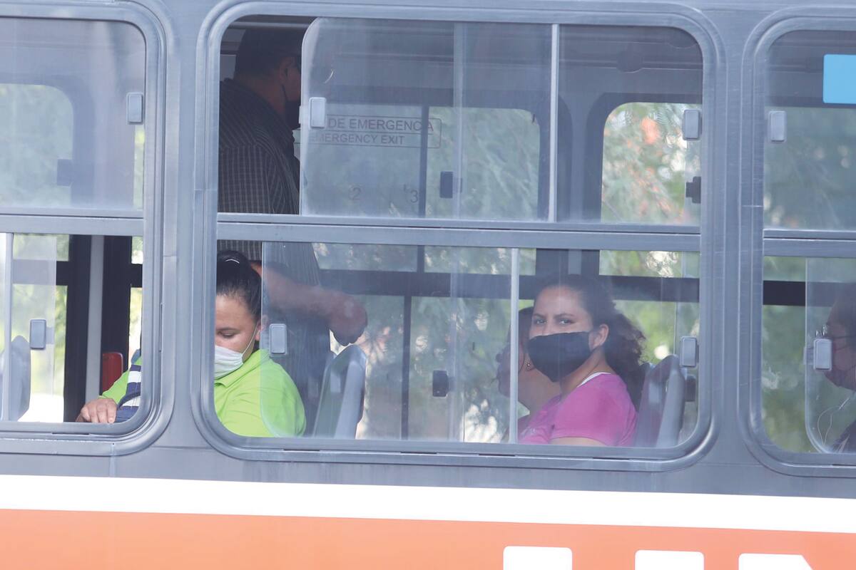 Apagan aire acondicionado en transporte urbano