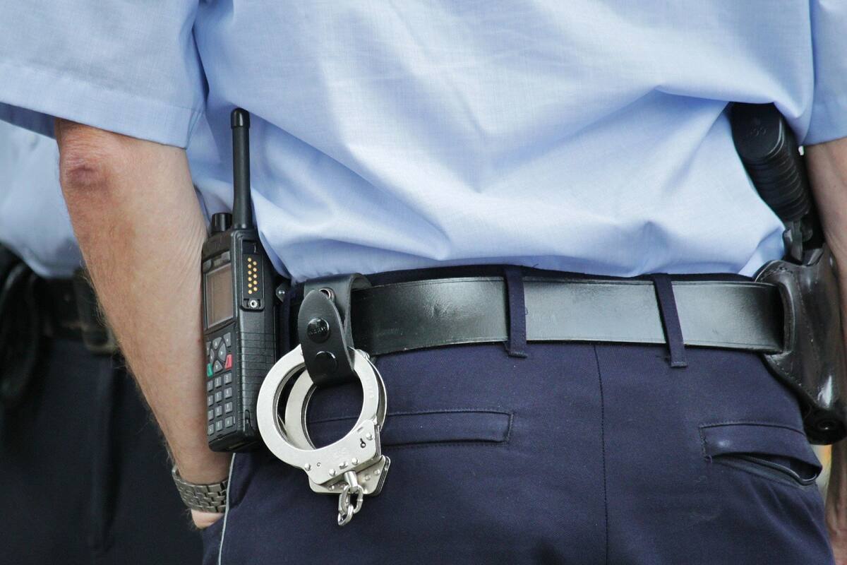 Nogales: Inspector dice que faltaban 50 mil pesos a comisionista y lo agarra a golpes