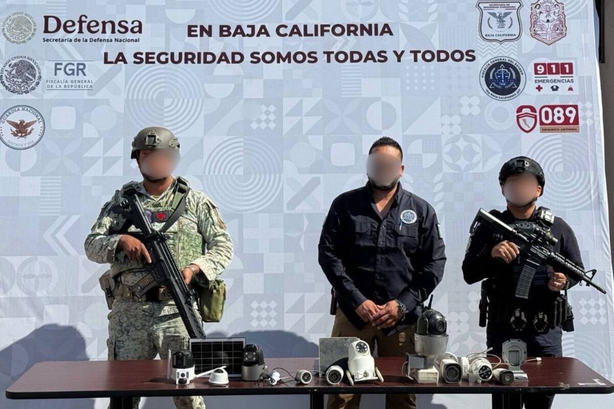 Aseguran cámaras de videovigilancia y sustancias ilícitas