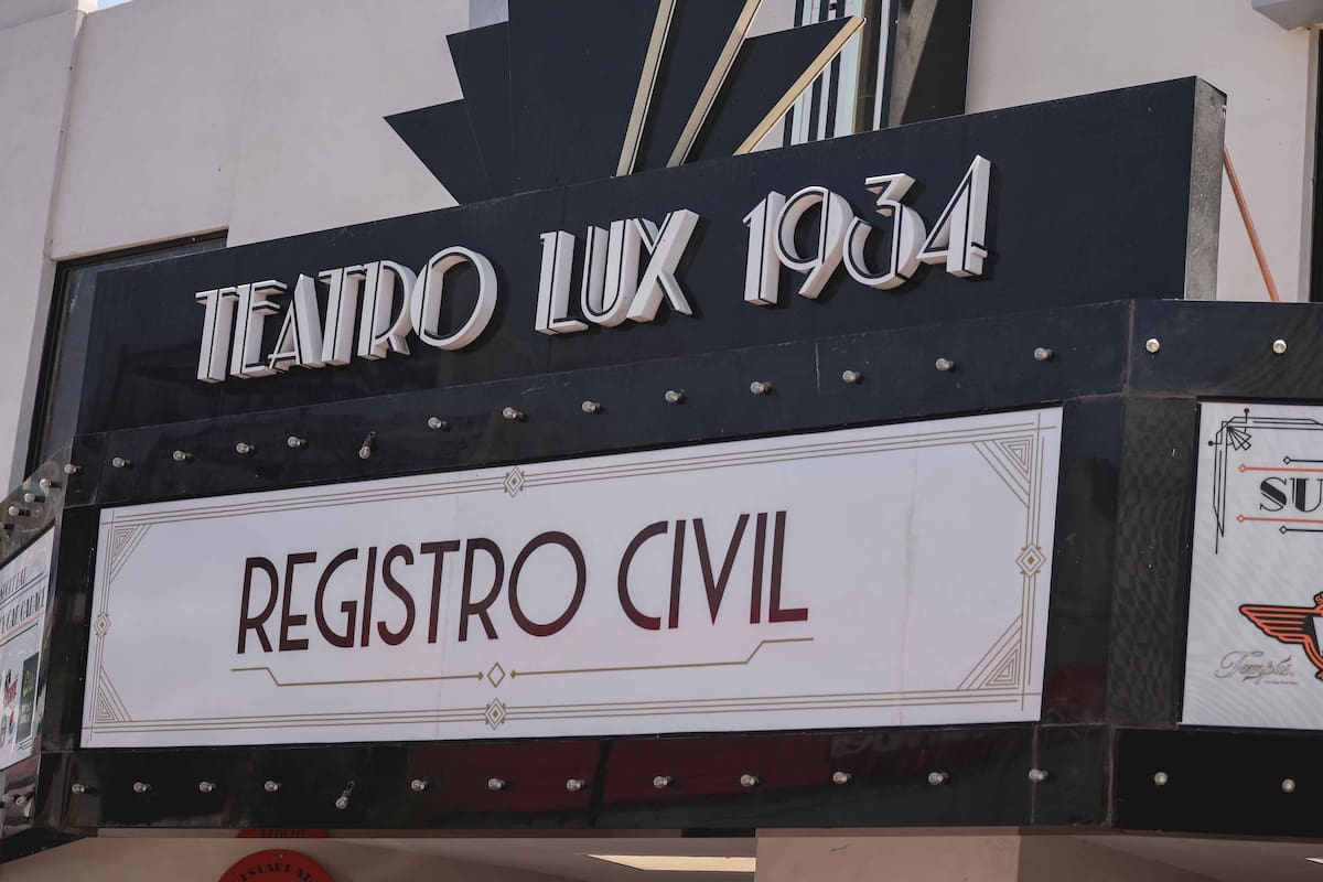 Congreso exige a alcaldesa entregar contrato del Teatro Lux