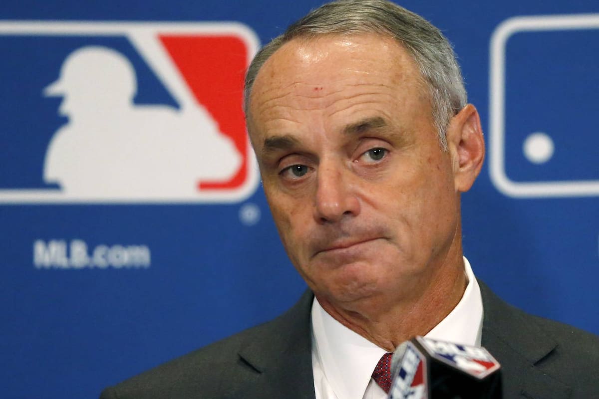 MLB quiere acelerar la agencia libre al estilo de NFL y NBA, pero el sindicato rechaza el plan ligado al tope salarial
