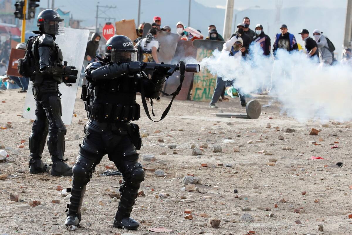Al menos 22 detenidos y 21 policías heridos en protestas en Colombia