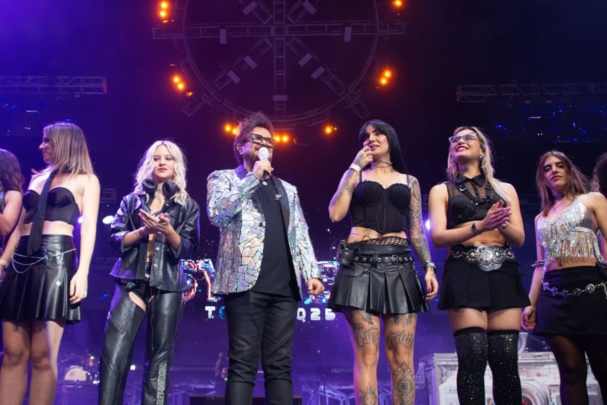 Aleks Syntek presume que en su concierto hubo mujeres “que no perrean”