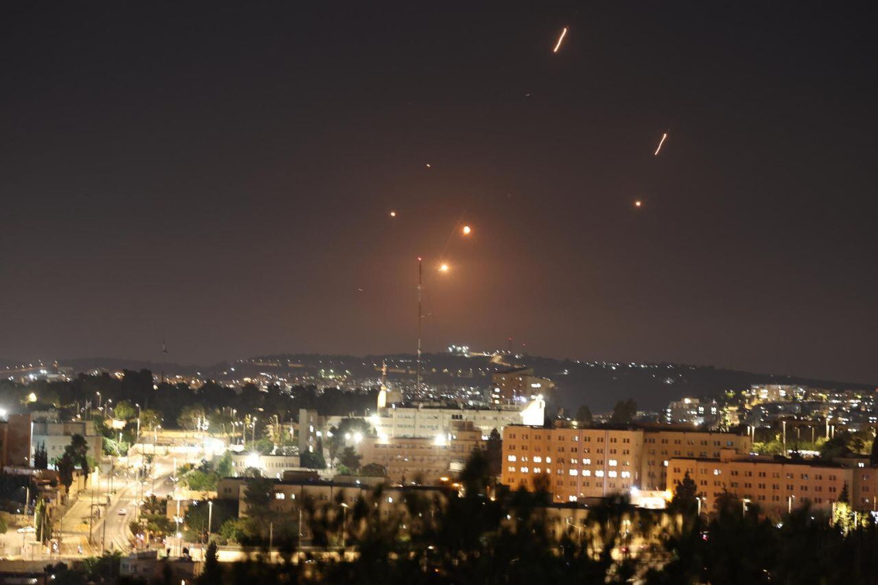 La Concanaco alertó que el ataque de EE.UU. a Irán podría afectar precios de combustibles y comercio. Foto: EFE/ATEF SAFADI