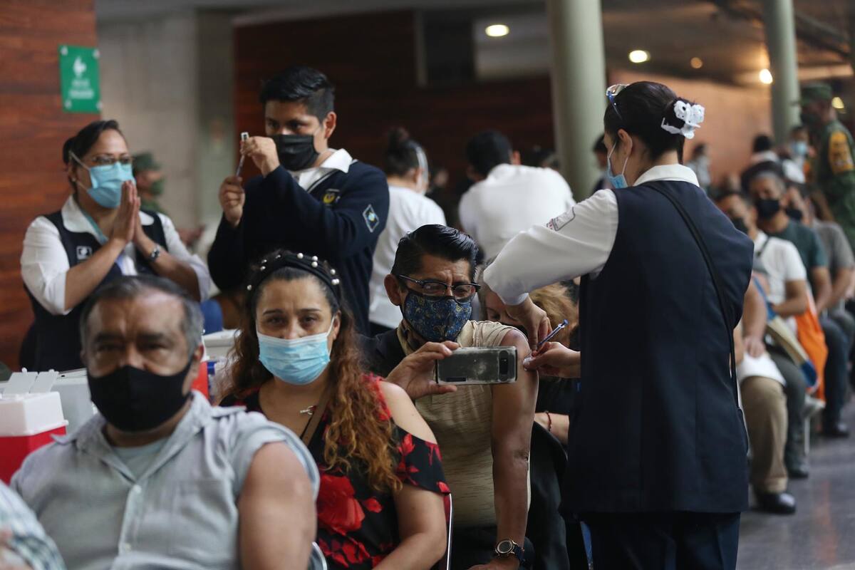 Terminada la vacunación contra Covid a maestros se analiza plan piloto de regreso a clases presenciales en 50 escuelas: SEC