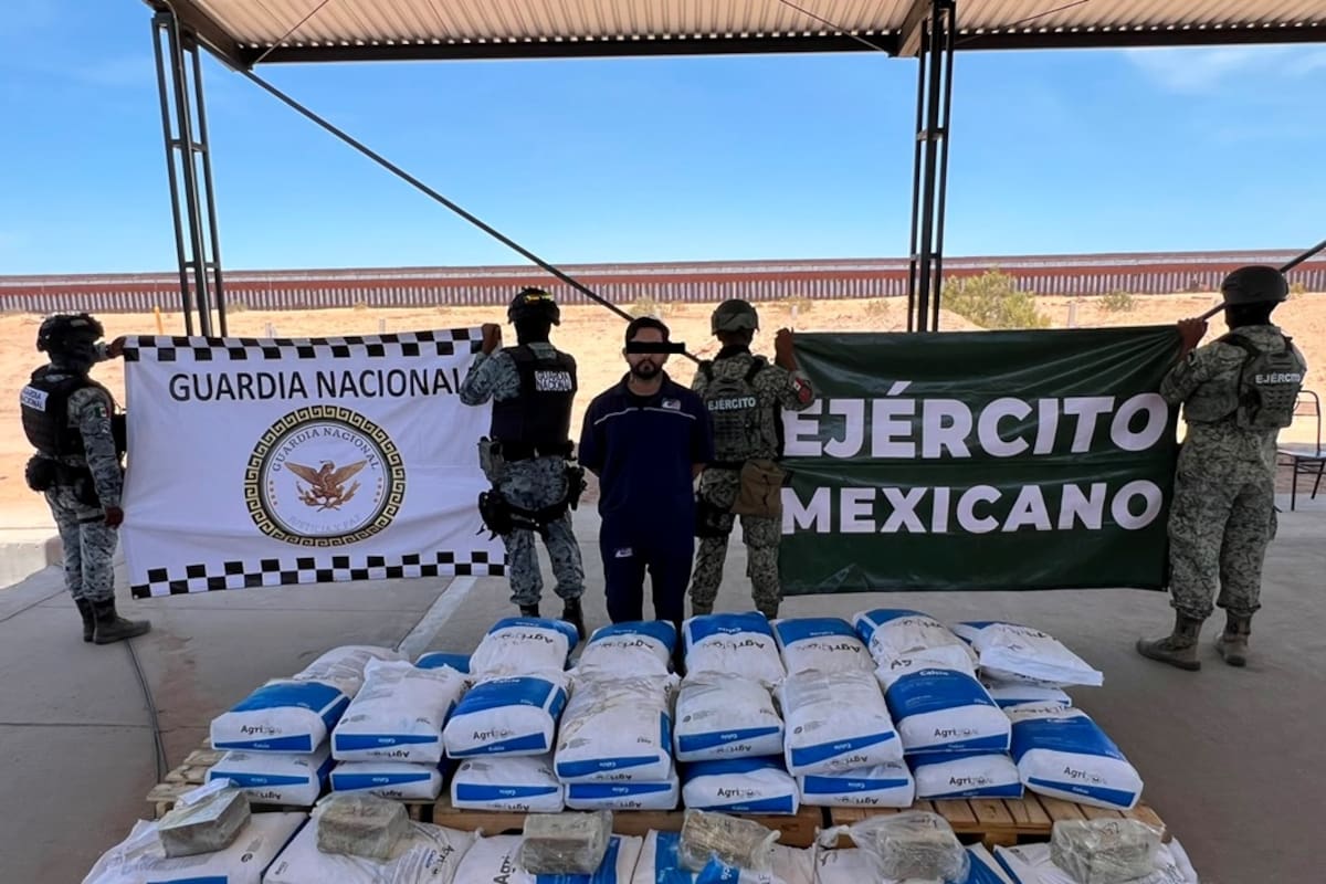 Militares decomisan 406 kilos de metanfetamina y 19 de fentanilo ocultos en costales de calcio en San Luis Río Colorado