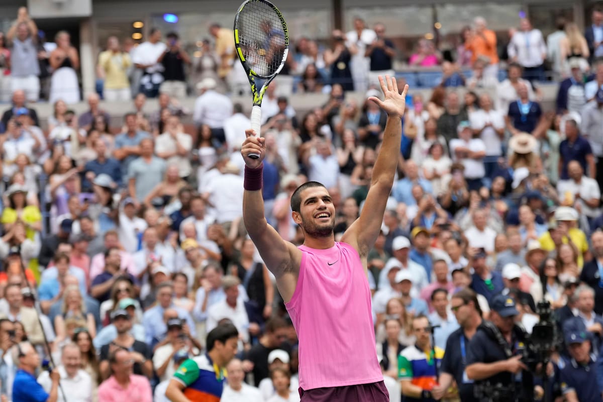 Carlos Alcaraz se mete a su tercer final consecutiva de Gran Slam tras derrotar a Novak Djokovic