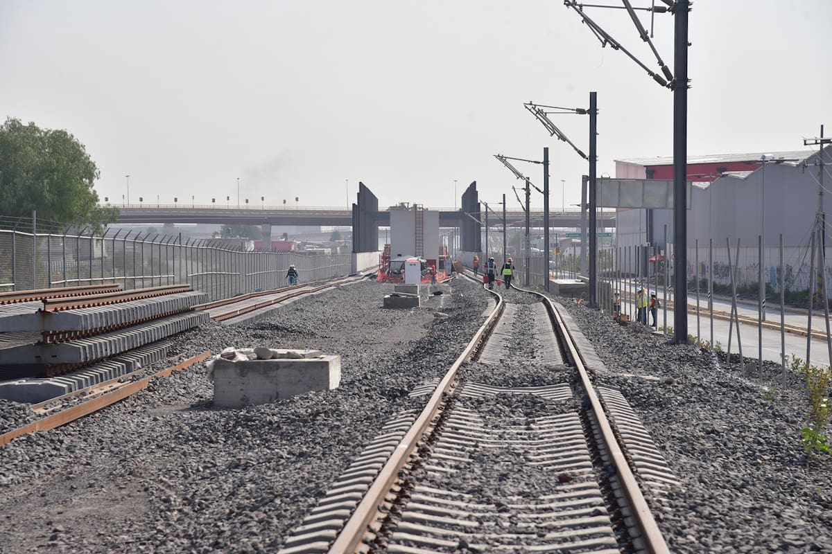 Anuncia Gobierno de México ambicioso plan para construir más de 3 mil km de vías férreas para pasajeros