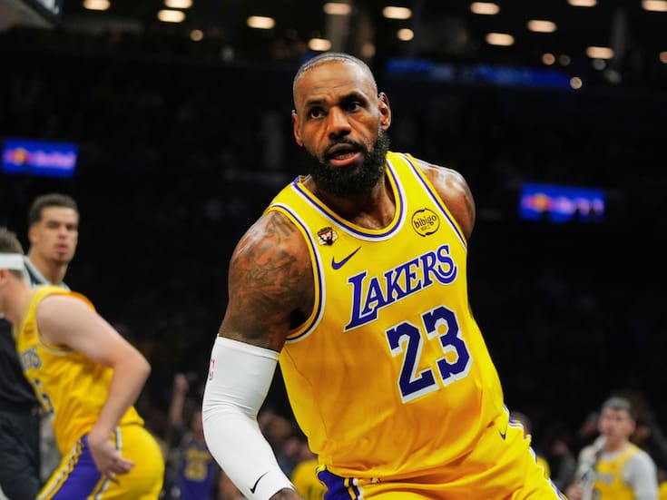 LeBron James continúa haciendo historia en la NBA al ser el jugador más longevo en hacer un Triple-doble