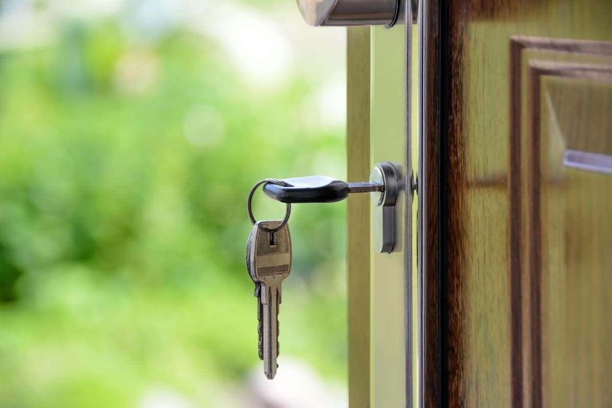 Policía Cibernética advierte sobre fraudes en supuestas rentas de casas en línea