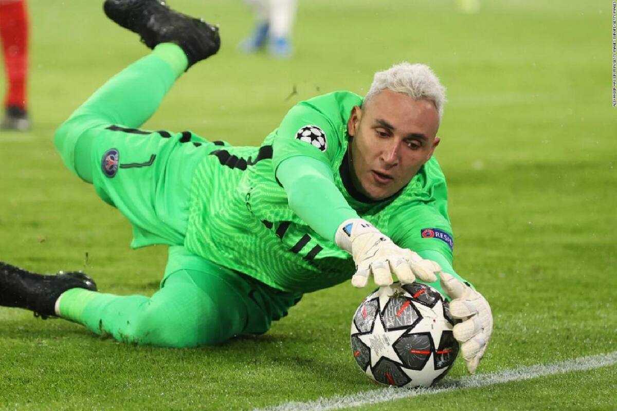 Ex asistente de Keylor Navas lo acusa de “esclavizarlo” y obligarlo a portar un arma