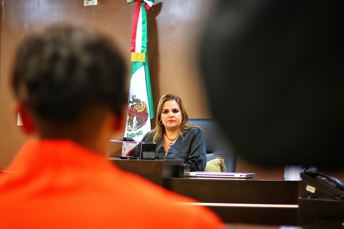 Aprehenden a maestro acusado de pederastia