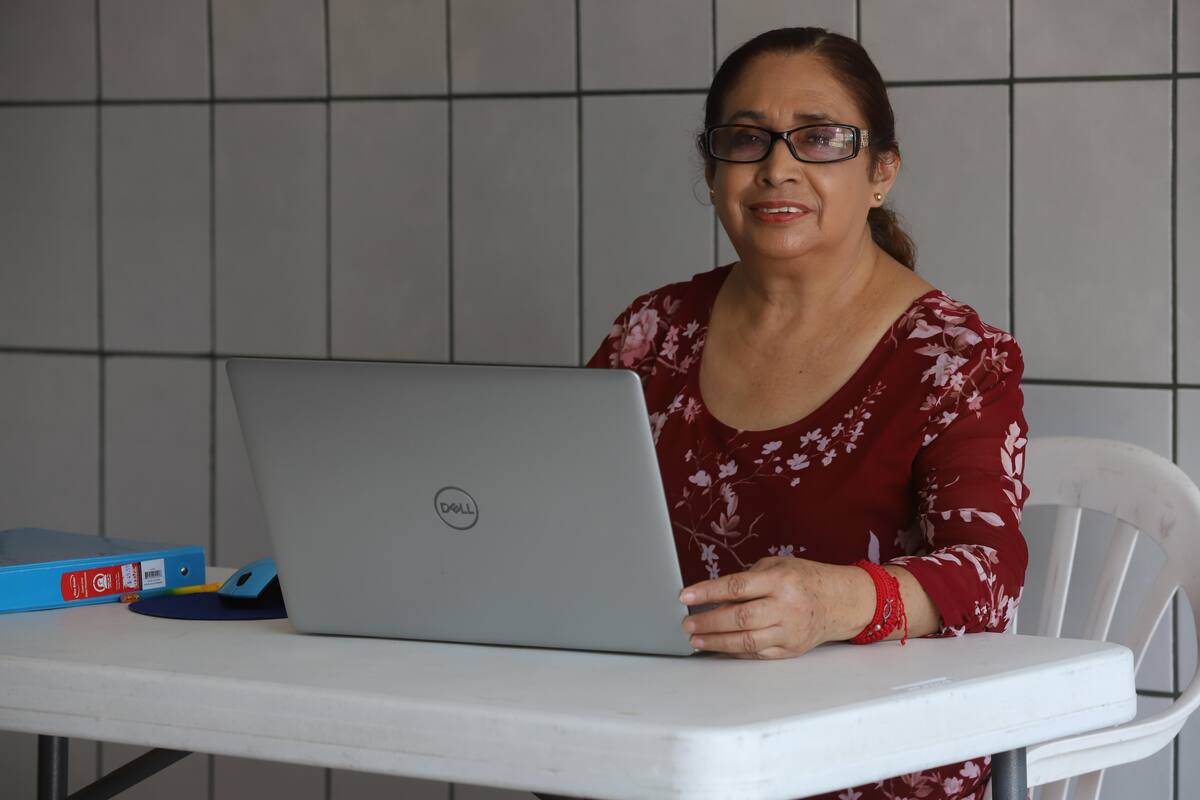 Bertha toma el timón en clases en línea