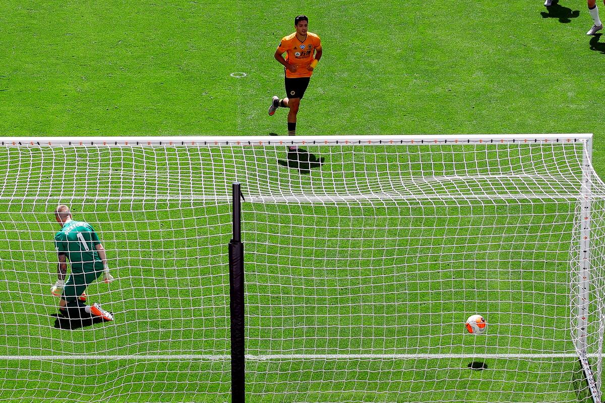 Sigue rompiendo récords: Raúl Jiménez supera mejor marca de Carlos Vela en Europa