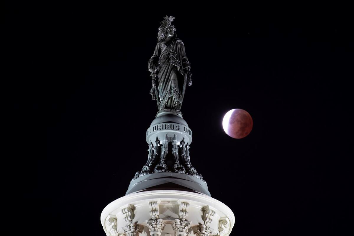 Las mejores fotos del eclipse de Luna