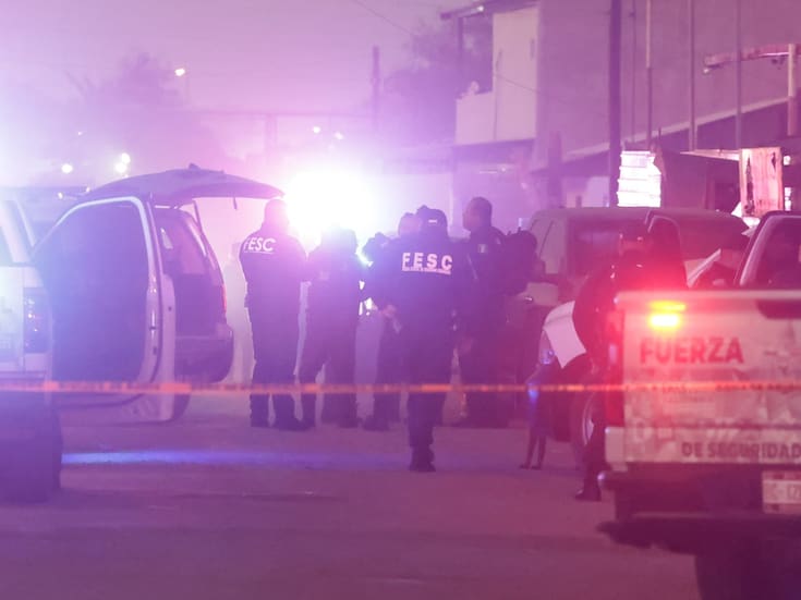 Caen tres hombres con droga y pistola en persecución policial en la Carranza