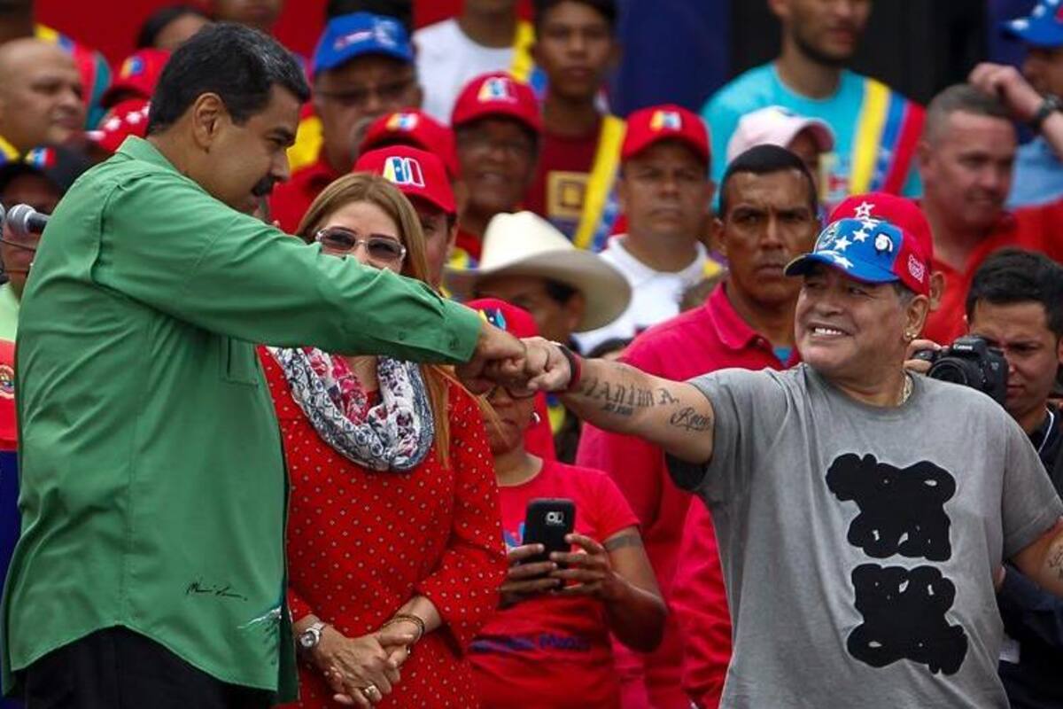 Mardona llega a Caracas a ofrecer apoyo político a Maduro: "Acá estamos"