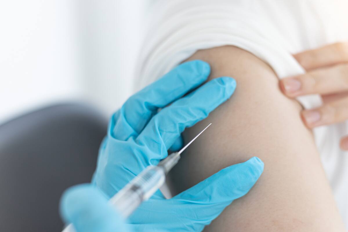 Inglaterra lanza primer programa de vacunación contra la gonorrea en el mundo