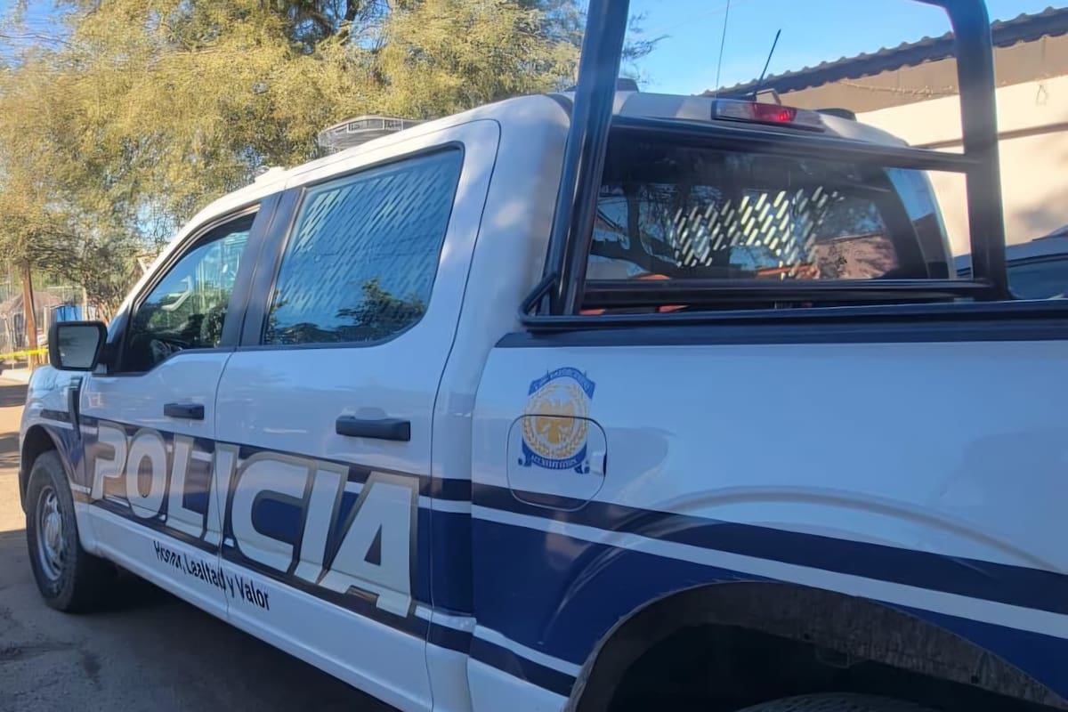 Pierde el control y choca contra dos carros que esperaban para cruzar a Calexico