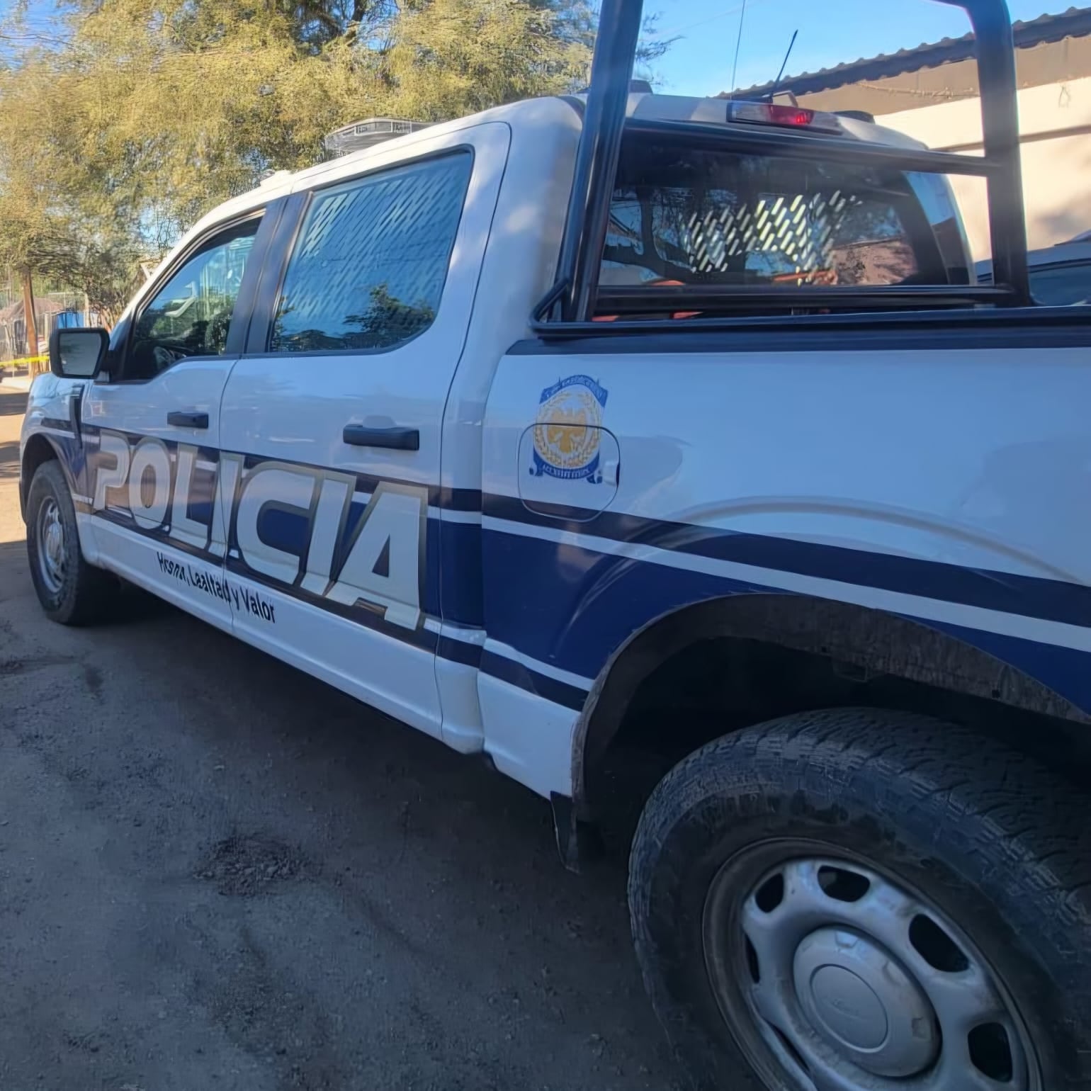 Pierde el control y choca contra dos carros que esperaban para cruzar a Calexico