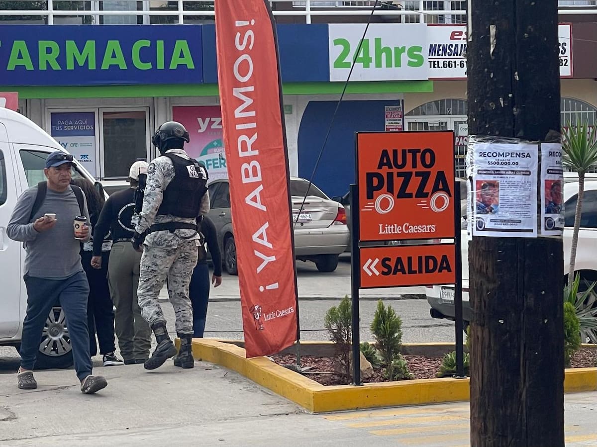 Javier acompañaba a un amigo a dejar un carrito de paletas en la colonia 10 de Mayo en Tijuana y desde entonces se desconoce su paradero. Fotos : Carmen Gutiérrez