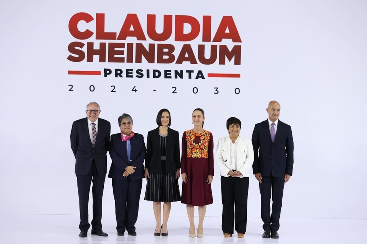 Presenta Sheinbaum a cinco miembros de su Gabinete