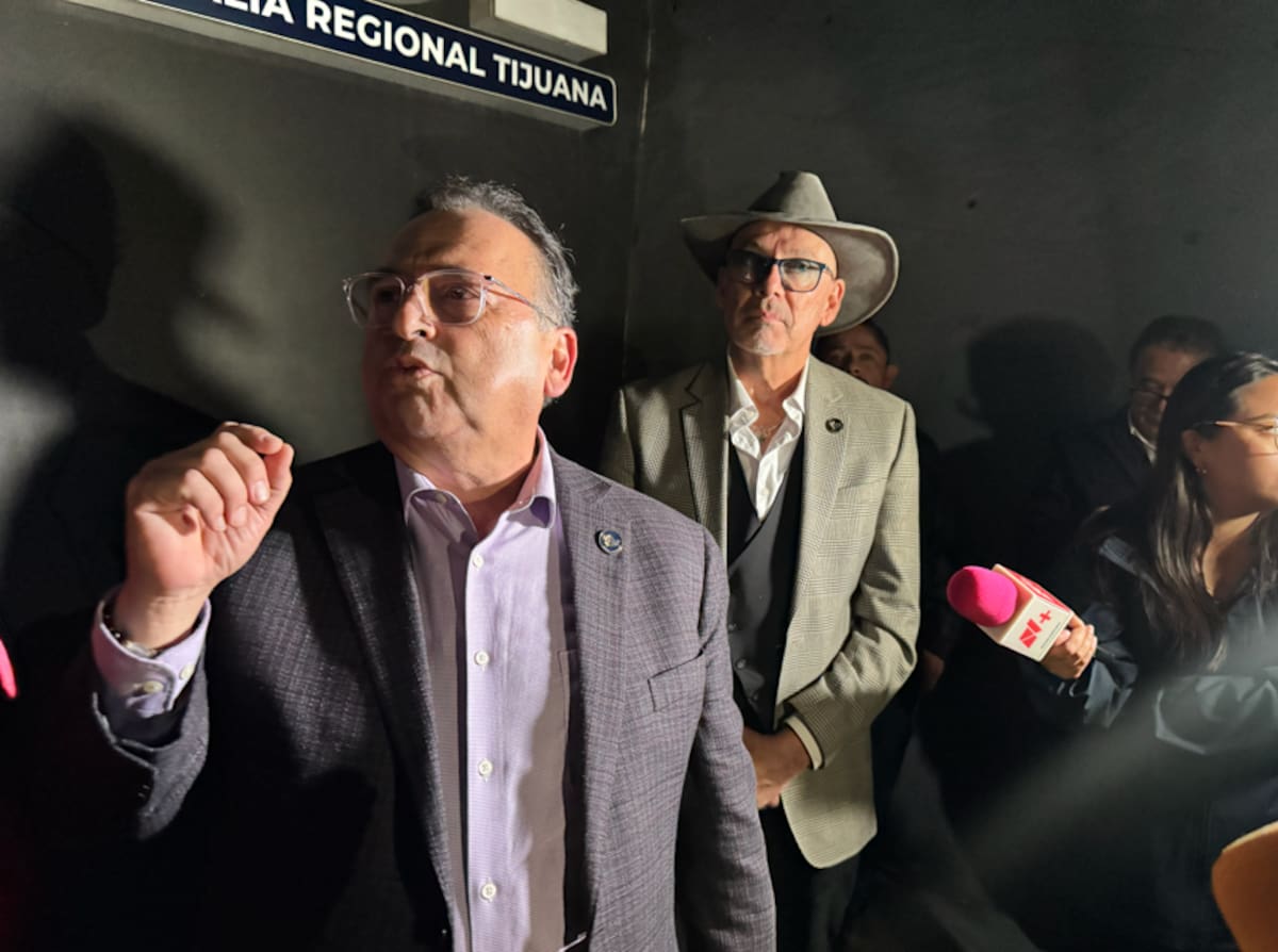 Olivaldo Paz y Héctor Riveros informaron que presentaron una denuncia de hechos ante el Ministerio Público, tras un incidente ocurrido el 4 de febrero durante una revisión policial en la ciudad. Foto: Carlos Cruz