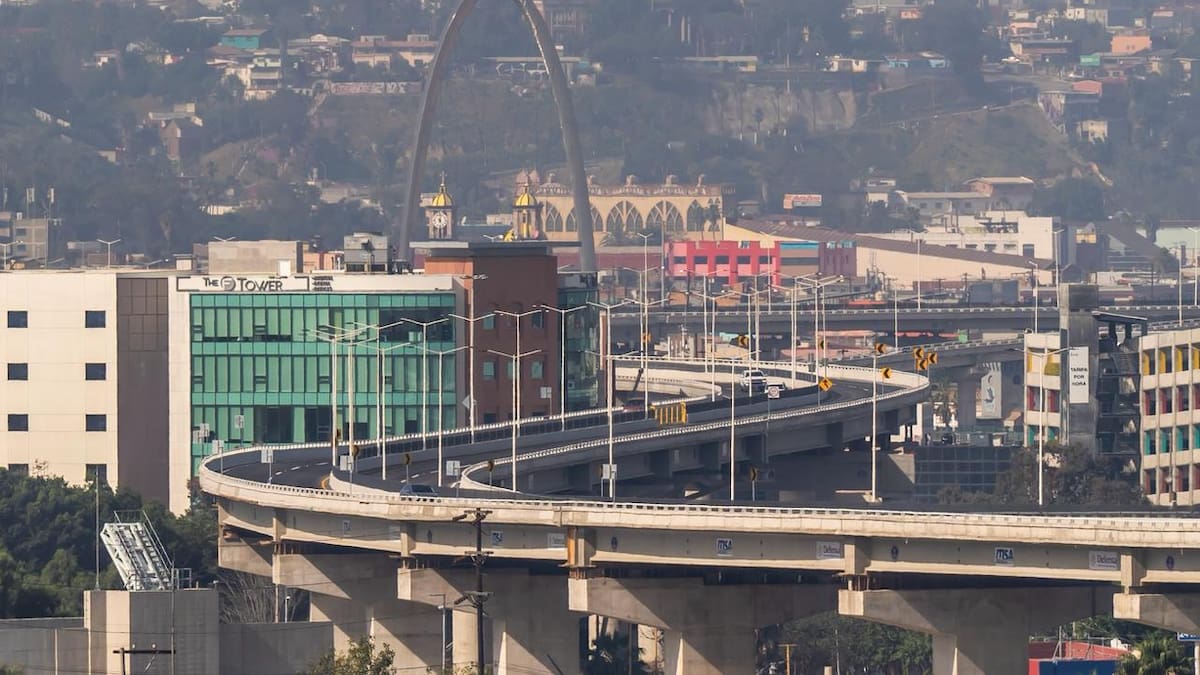 “No sabemos qué van a construir”: vecinos de Otay amenazan con bloquear la Central Camionera por obra del segundo piso