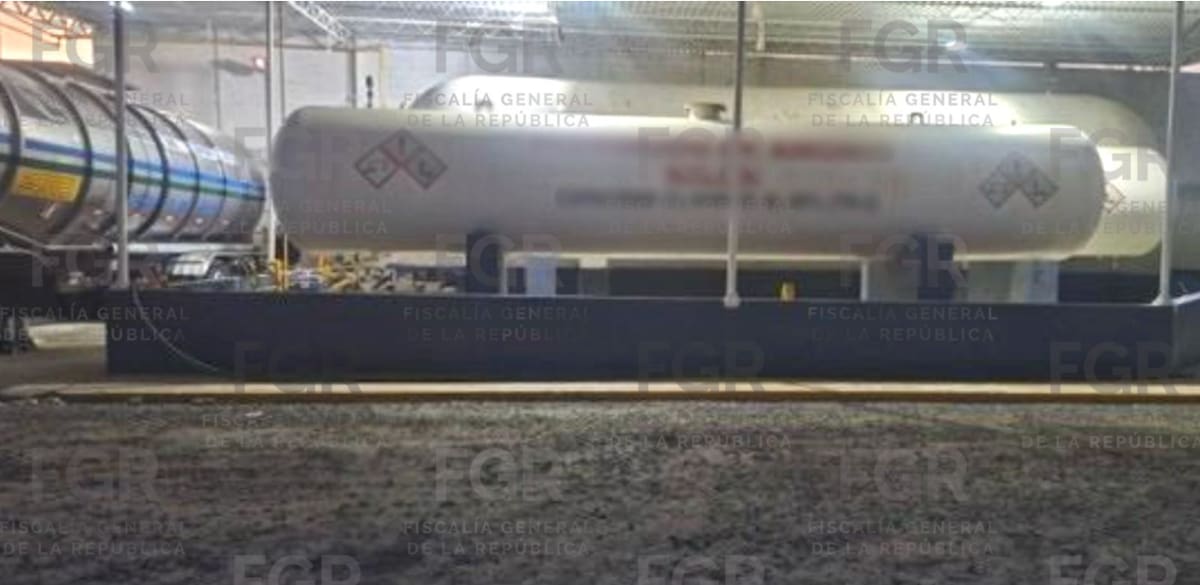 El operativo evidencia la estrategia federal para prevenir posesión ilícita de hidrocarburo y proteger a la población. (FGR)