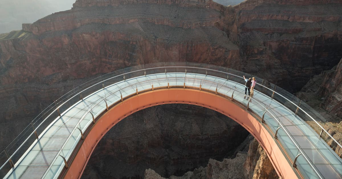 En El Gran Ca n En Arizona Se Encuentra Uno De Los Puentes Voladizos en-el-gran-ca-n-en-arizona-se-encuentra-uno-de-los-puentes-voladizos