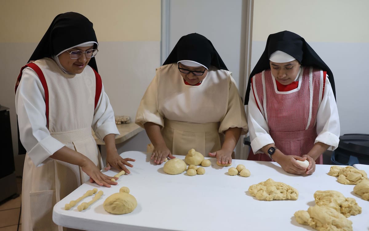 La elaboración y venta de este producto de temporada contribuye al sostenimiento del monasterio.