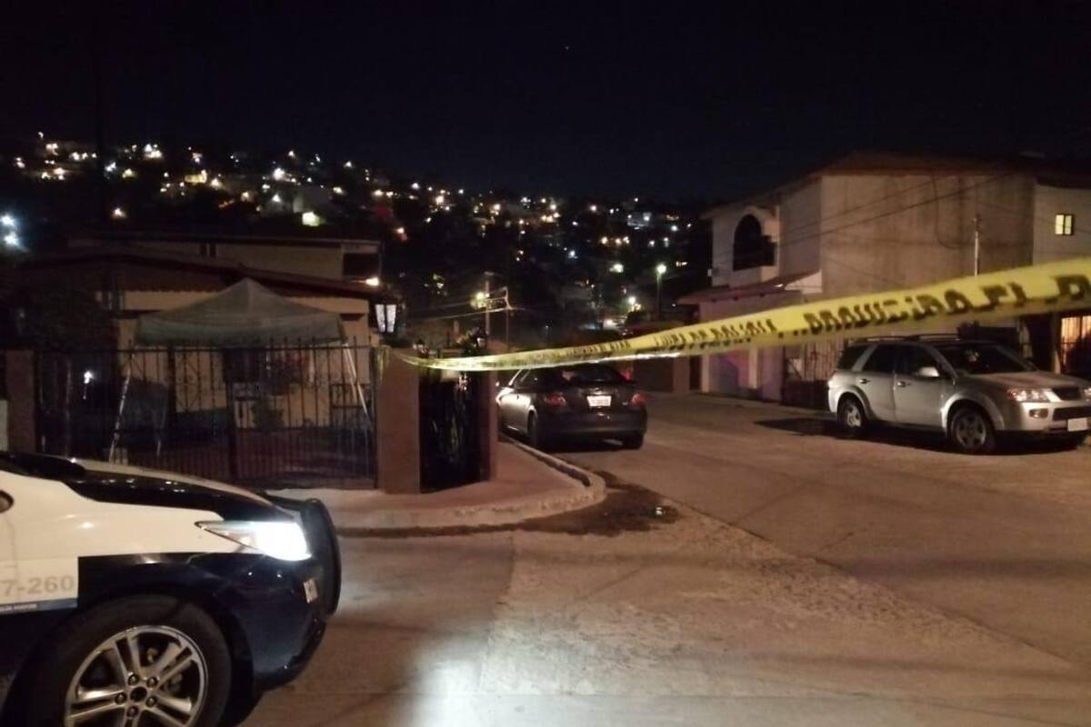 Localizan tres ejecutados en una vivienda