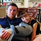 ‘Canelo’ publica foto con sus hijas tras operación de codo
